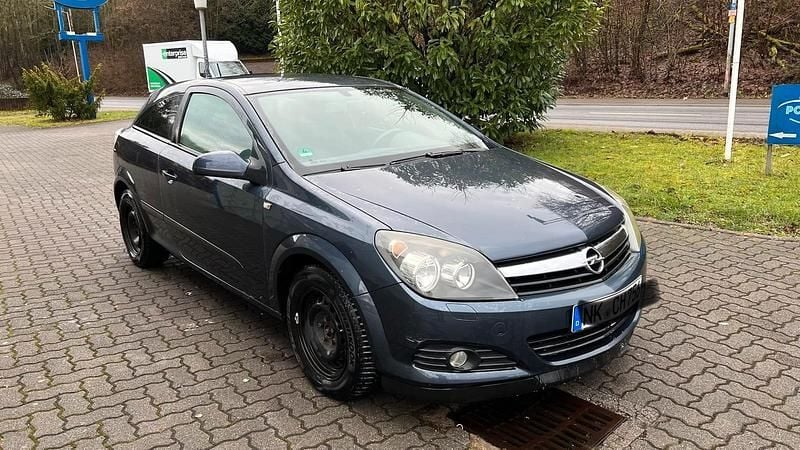 Grau Gebraucht 2006 Opel Astra GTC Coupé | 1.999 € (Fairer Preis) - Bild 1/4