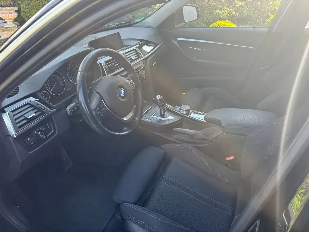 Gebraucht BMW 320 Sport Line 190 PS (139 kW) 2016 Schwarz Kombi
