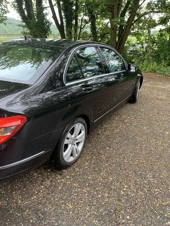 Gebraucht Mercedes C180 156 PS (114 kW) 2010 Schwarz Limousine