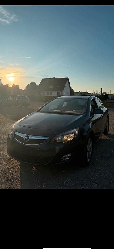 Blau Gebraucht 2010 Opel Astra Kleinwagen | 1.700 € (Superpreis) - Bild 1/4