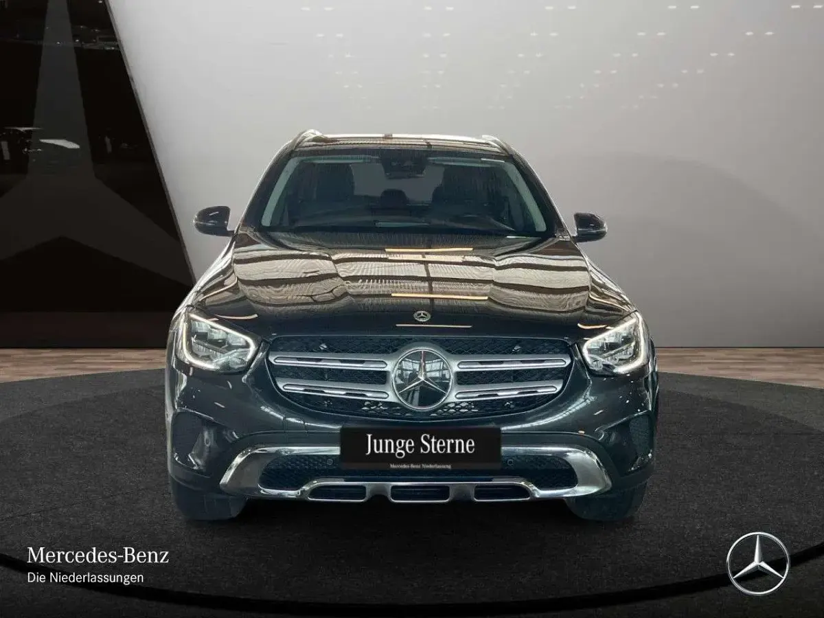 Gebraucht Mercedes GLC300 211 PS (155 kW) 2021 Grau SUV