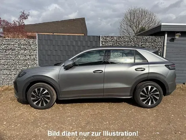 Neu VW T-Roc R-line 150 PS (110 kW) 2026 Wählbar  ggf. mit aufpreis SUV