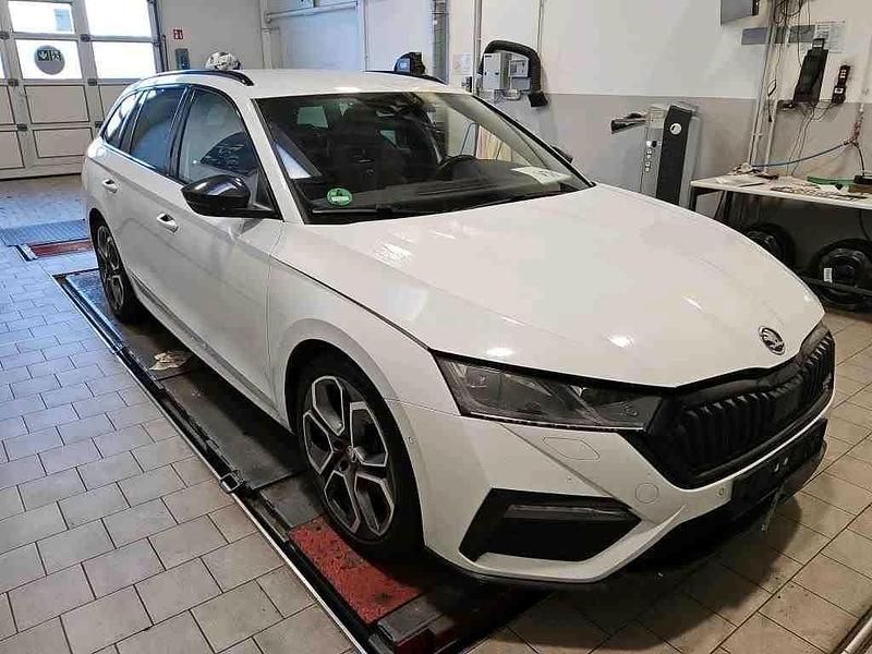 Gebraucht Skoda Octavia RS 200 PS (147 kW) 2022 Weiß Kombi