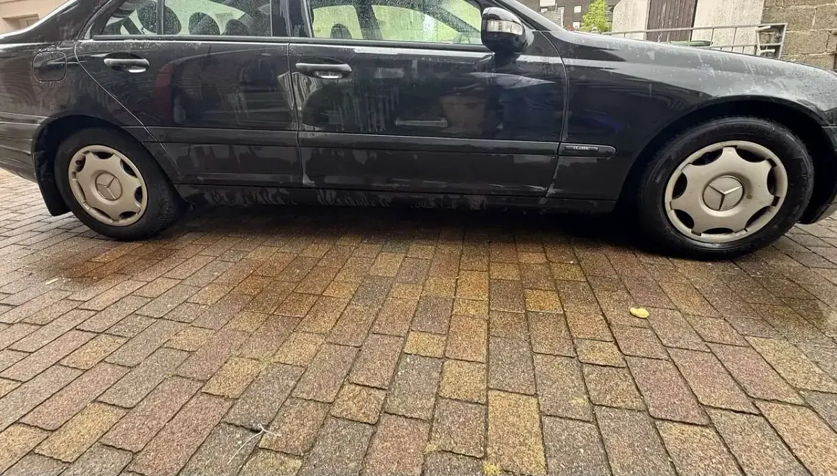 Gebraucht Mercedes C180 Classic 129 PS (94 kW) 2001 Limousine
