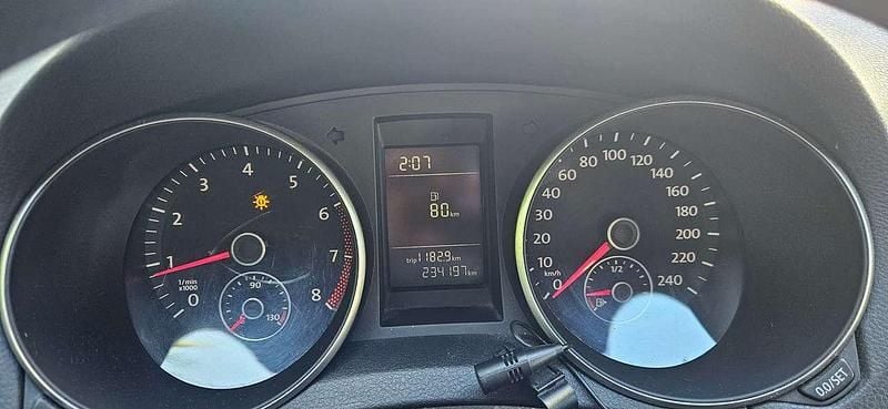 Schwarz Gebraucht 2010 VW Golf VI Team Limousine | 2.800 € (Guter Preis) - Bild 1/4