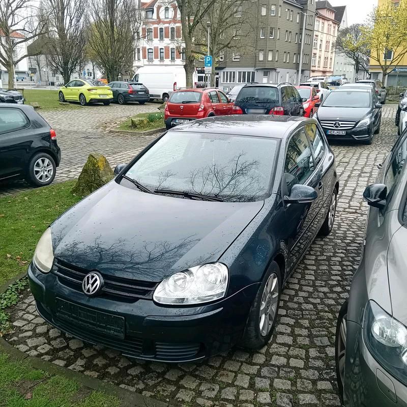 Gebraucht VW Golf V 115 PS (84 kW) 2005 Grau Kleinwagen