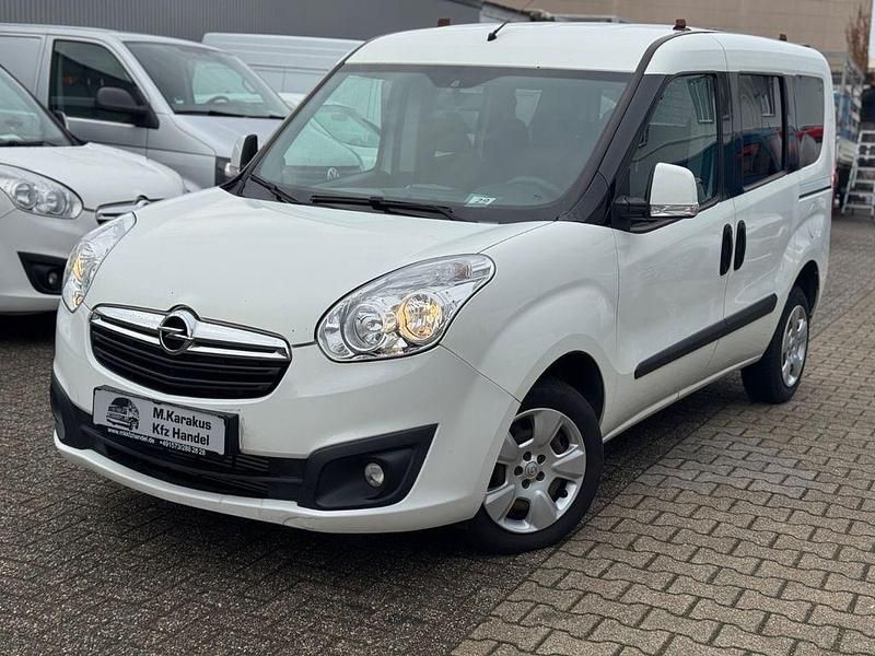 Gebraucht Opel Combo Edition 90 PS (66 kW) 2012 Weiß Van / Kleinbus