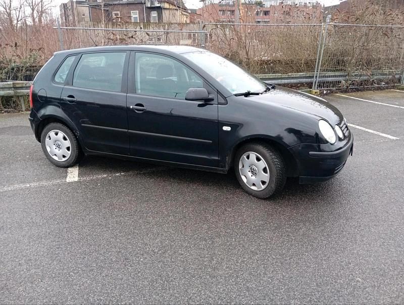 Gebraucht VW Polo 60 PS (44 kW) 2003 Schwarz Kleinwagen