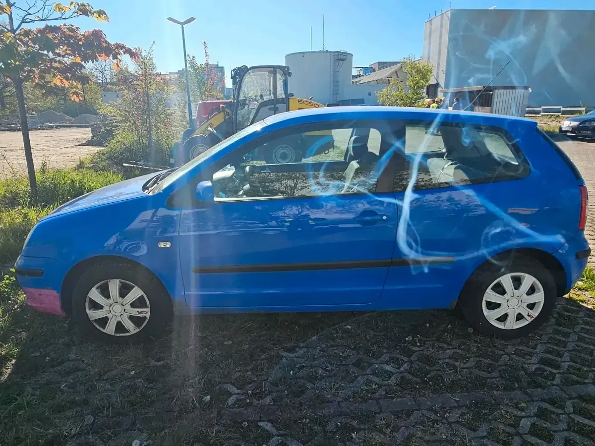 Second-hand VW Polo 70 CP (51 kW) 2005 Albastru Hatchback