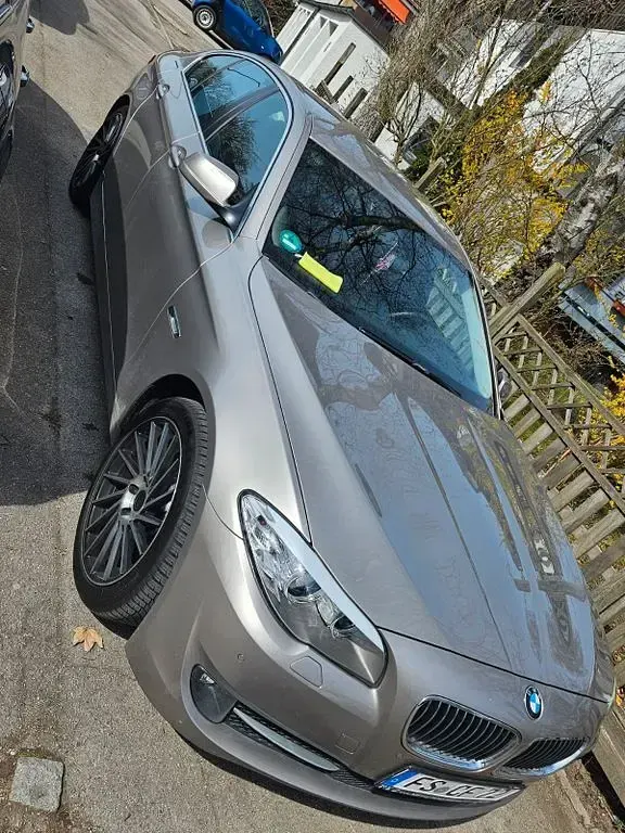 Second-hand BMW 520 Efficient Dynamics 184 CP (135 kW) 2011 Bej Berlinǎ