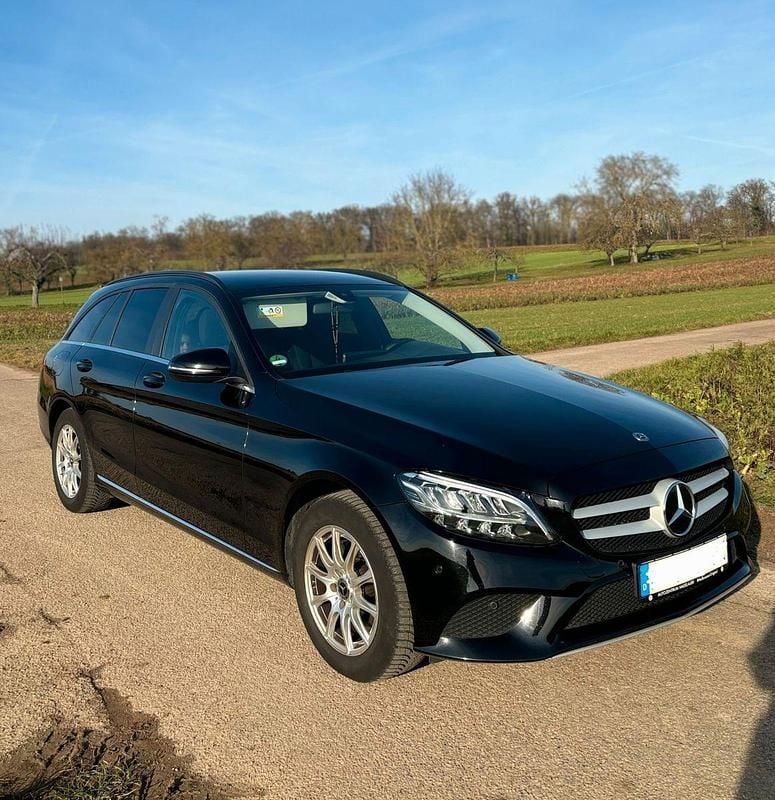 Gebraucht Mercedes C200 150 PS (110 kW) 2019 Schwarz Kombi