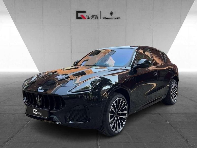 Nero tempesta Neu 2025 Maserati Grecale SUV | 97.282 € (Fairer Preis) - Bild 1/4