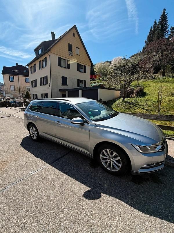 Second-hand VW Passat 190 CP (139 kW) 2019 Argintiu Break