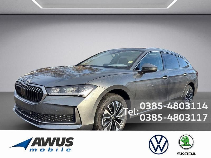 Neu Skoda Superb Selection 150 PS (110 kW) 2025 Grau Limousine