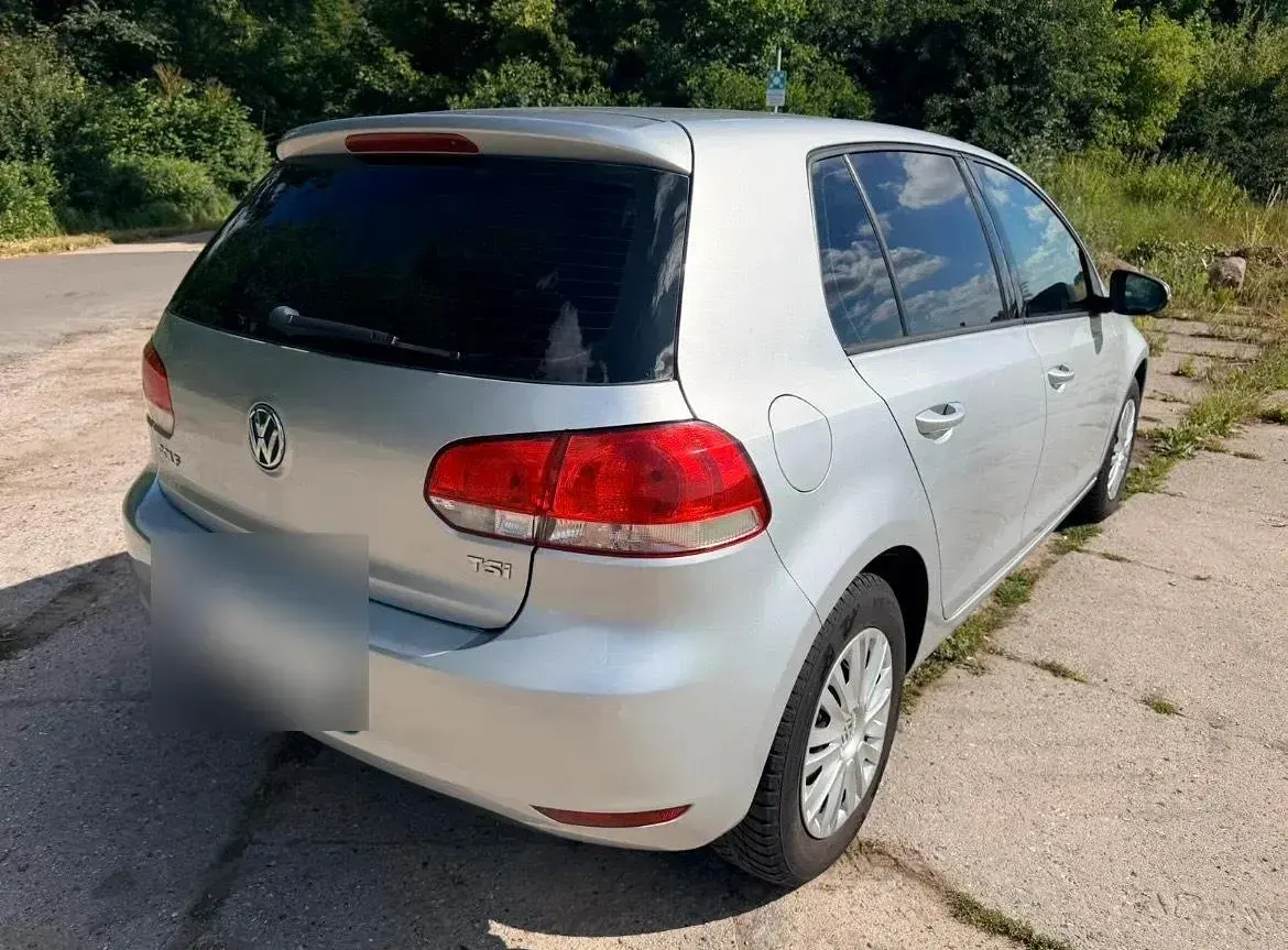 Gebraucht VW Golf VI 105 PS (77 kW) 2010 Silber Limousine