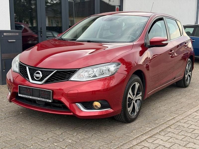 Gebraucht Nissan Pulsar Acenta 116 PS (85 kW) 2017 Rot Kleinwagen
