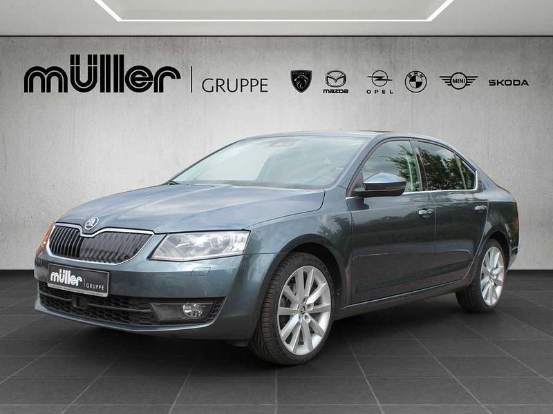 Grau Gebraucht 2016 Skoda Octavia Style Limousine | 12.490 € (Fairer Preis) - Bild 1/4