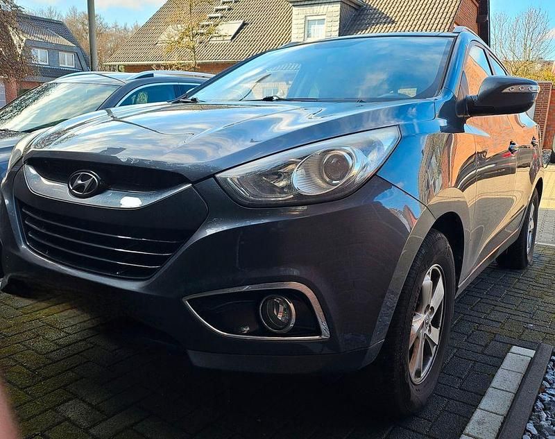 Gebraucht Hyundai ix35 163 PS (119 kW) 2011 Grau SUV