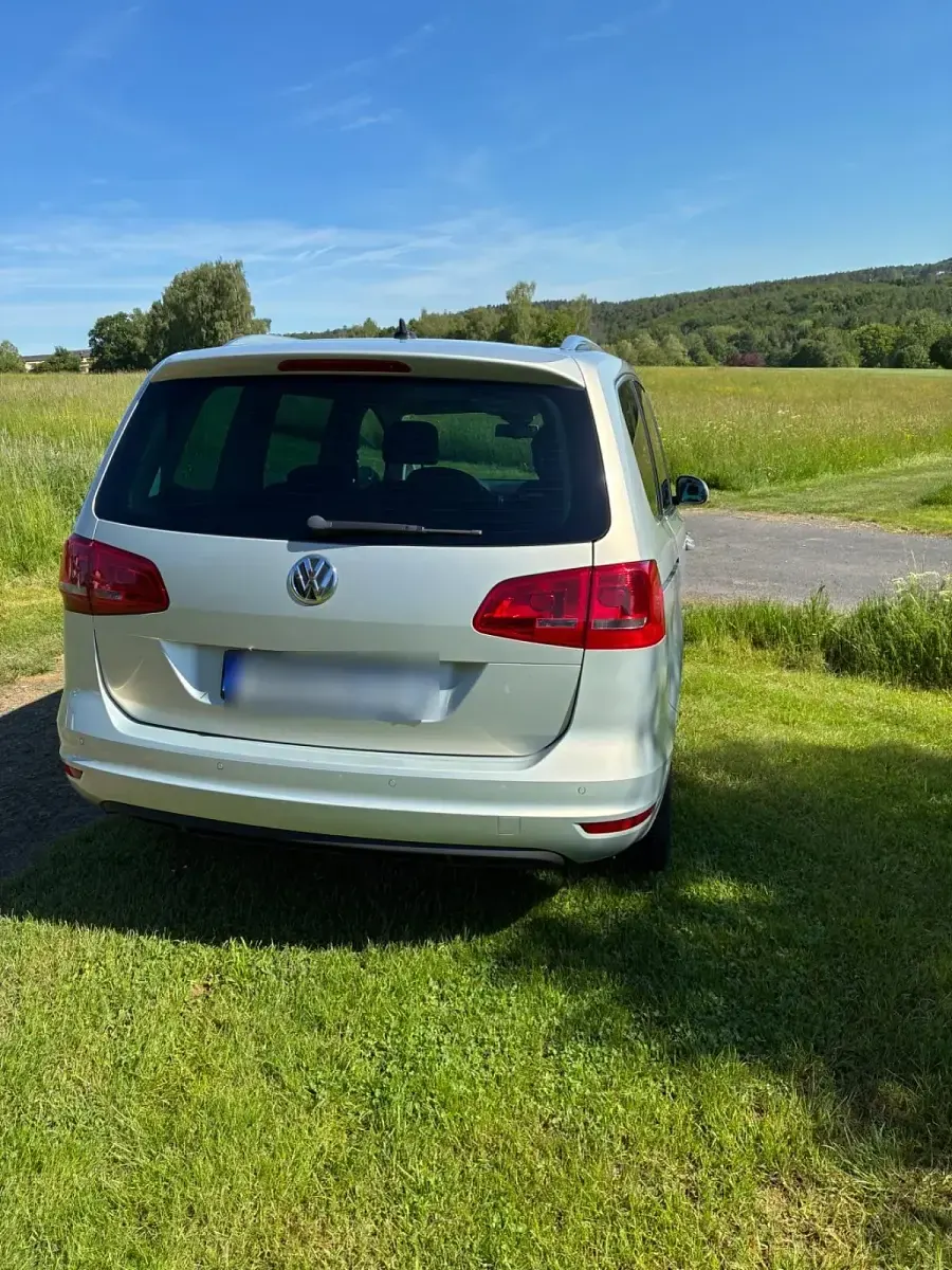 Gebraucht VW Sharan Highline 150 PS (110 kW) 2013 Silber Van / Kleinbus