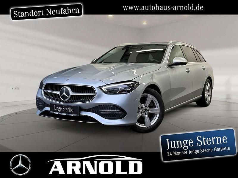 Silber (hightechsilber) Gebraucht 2023 Mercedes C180 Avantgarde Kombi | 30.950 € (Fairer Preis) - Bild 1/4