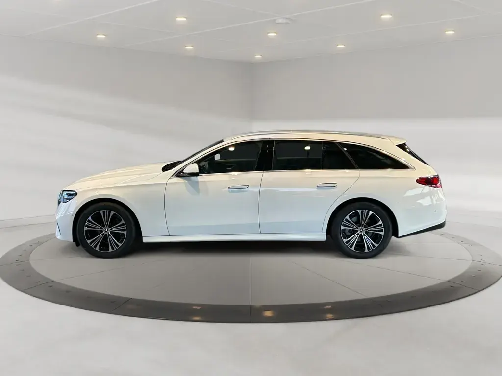 Gebraucht Mercedes E220 Avantgarde 197 PS (144 kW) 2025 Unilack polarweiss Kombi