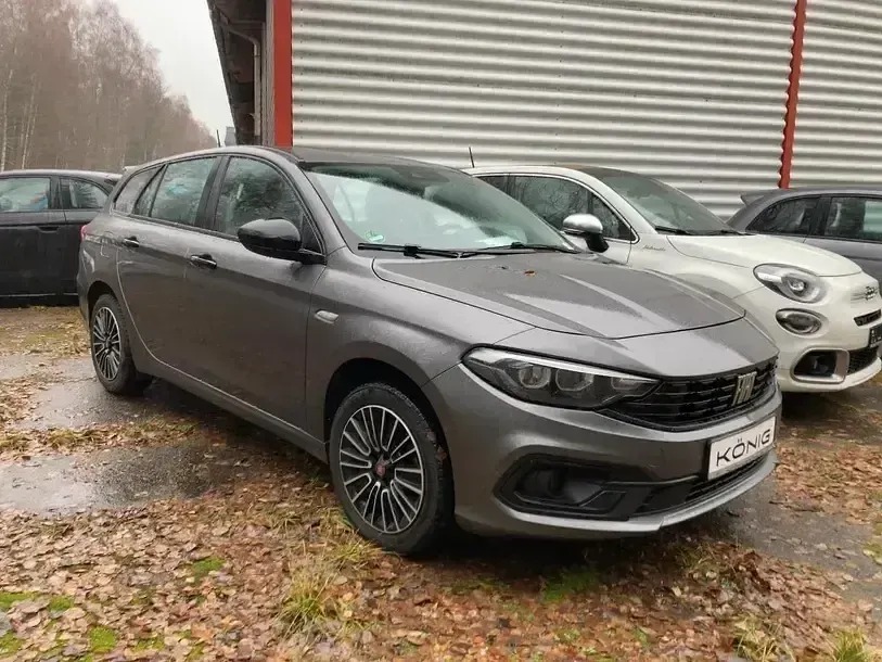 Gebraucht Fiat Tipo Cross 131 PS (96 kW) 2023 Andere Limousine