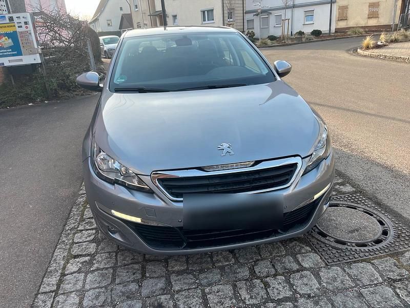 Gebraucht Peugeot 308 SW 131 PS (96 kW) 2015 Grau Kombi