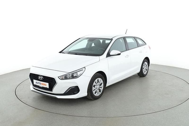 Weiß Gebraucht 2019 Hyundai i30 Trend Kombi | 13.450 € (Guter Preis) - Bild 1/3