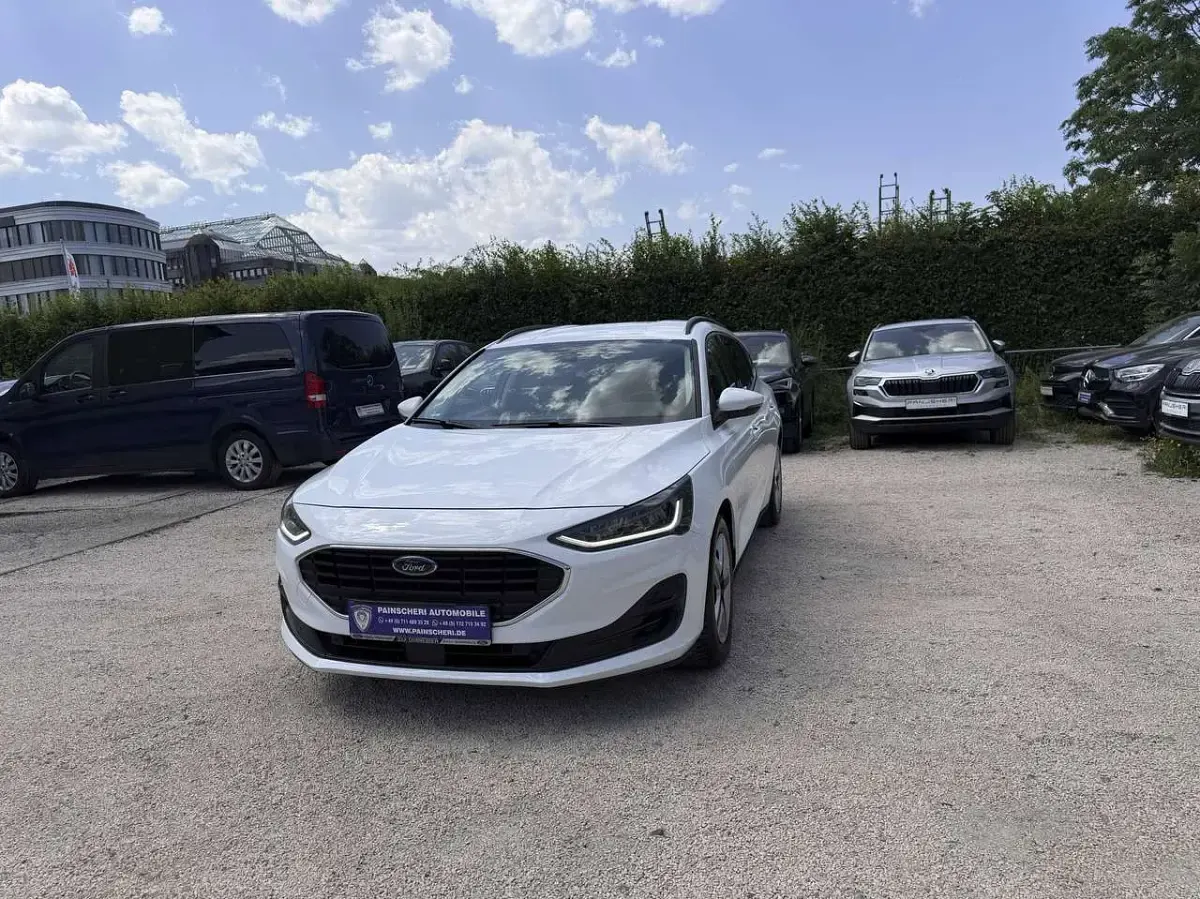 Gebraucht Ford Focus Cool & Connect 120 PS (88 kW) 2022 Frozen white Kombi