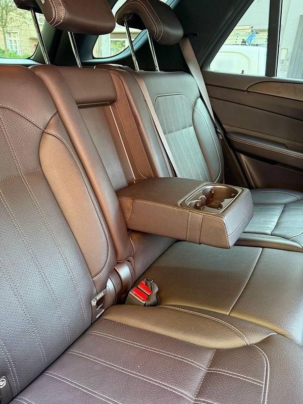 Gebraucht Mercedes GLE500 442 PS (325 kW) 2018 Schwarz SUV