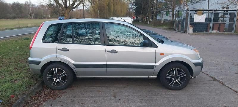 Gebraucht Ford Fusion 101 PS (74 kW) 2009 Grau Kleinwagen