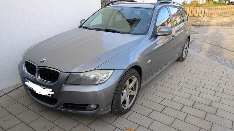 Grau Gebraucht 2010 BMW 318 Kombi | 2.900 € (Superpreis) - Bild 1/4