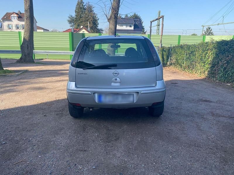 Gebraucht Opel Corsa 60 PS (44 kW) 2005 Silber Kleinwagen