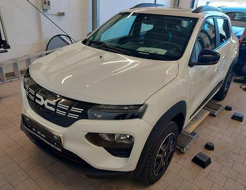 Weiß Gebraucht 2023 Dacia Spring Kleinwagen | 15.999 € (Etwas zu teuer) - Bild 1/4