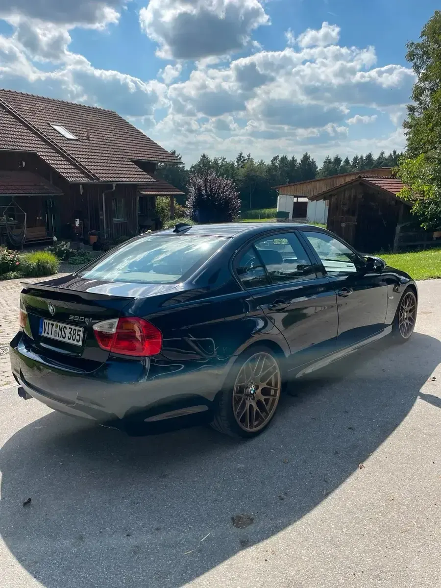 Gebraucht BMW 320 180 PS (132 kW) 2006 Blau Limousine