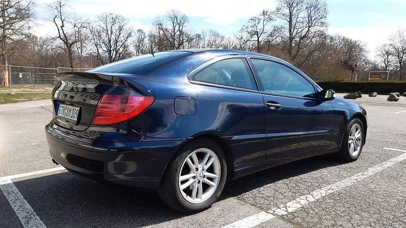 Gebraucht Mercedes CL180 143 PS (105 kW) 2003 Blau Coupé