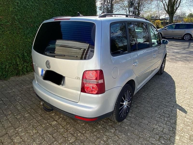 Gebraucht VW Touran 101 PS (74 kW) 2008 Silber Van / Kleinbus