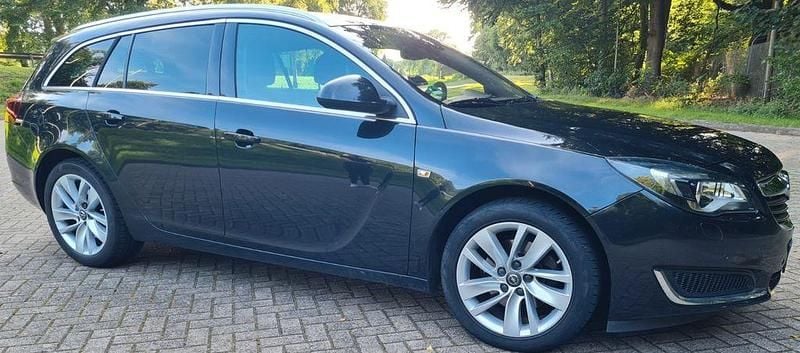 Schwarz Gebraucht 2016 Opel Insignia Sport Kombi | 6.950 € (Fairer Preis) - Bild 1/4
