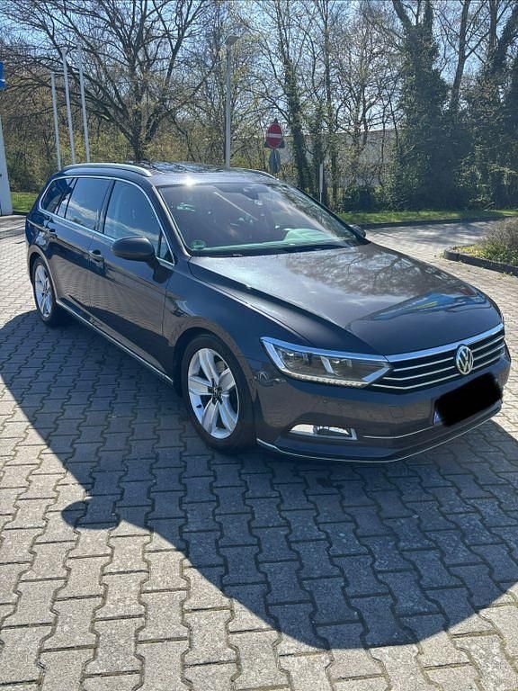 Gebraucht VW Passat Highline 150 PS (110 kW) 2018 Grau Kombi