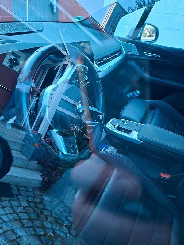 Gebraucht BMW 218 Active Tourer 150 PS (110 kW) 2023 Weiß Van / Kleinbus