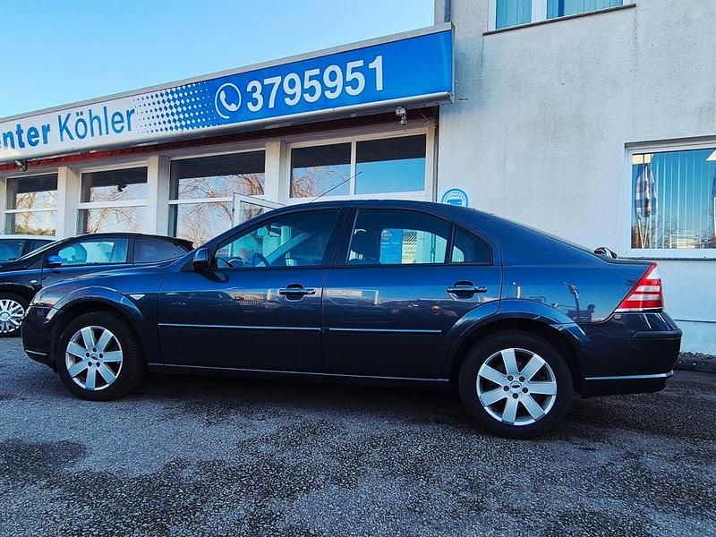 Gebraucht Ford Mondeo 125 PS (91 kW) 2007 Silber Limousine