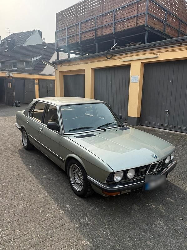 Usata BMW 528 184 CV (135 kW) 1983 Verde Berlina