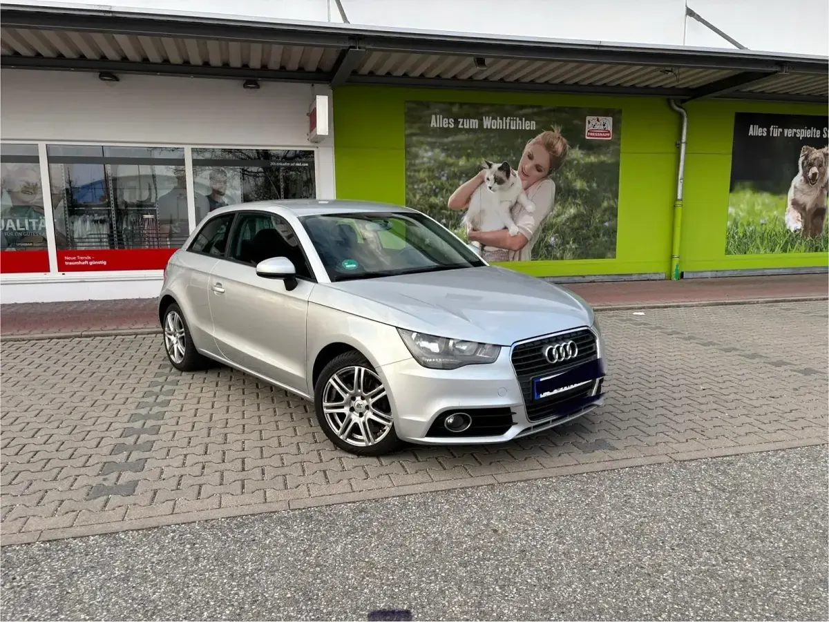 Brugt Audi A1 105 HK (77 kW) 2012 Grå Hatchback