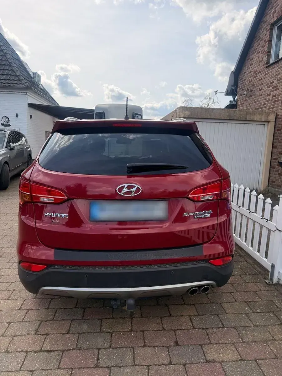 Gebraucht Hyundai Santa Fe Style 197 PS (144 kW) 2013 Rot SUV