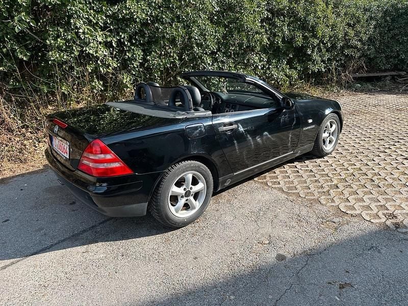 Gebraucht Mercedes SLK230 193 PS (141 kW) 1997 Schwarz Cabrio