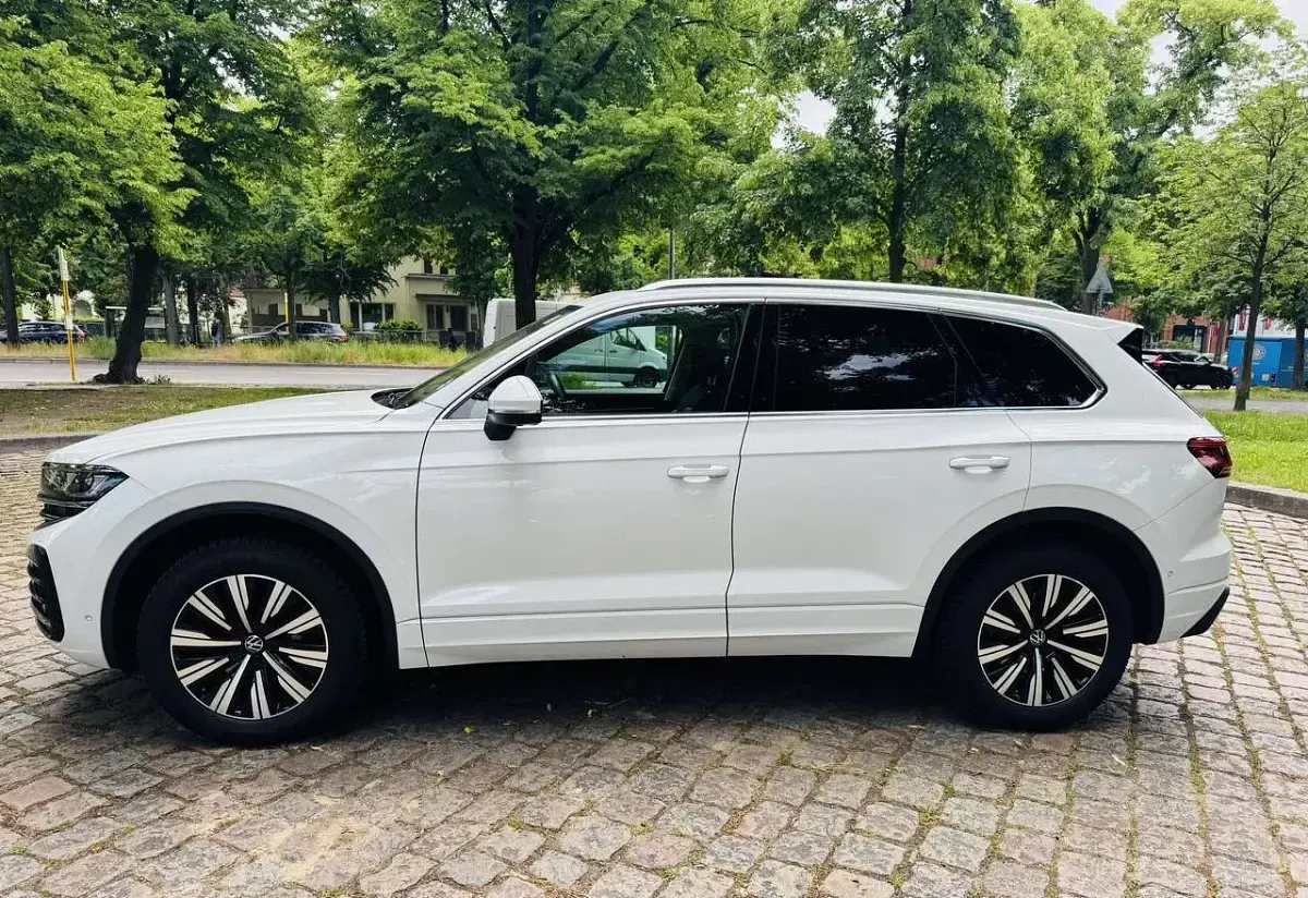Gebraucht VW Touareg Elegance 231 PS (169 kW) 2024 Weiß SUV