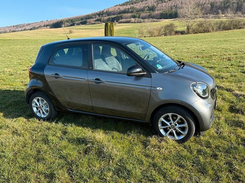 Gebraucht Smart ForFour 70 PS (51 kW) 2016 Grau Kleinwagen