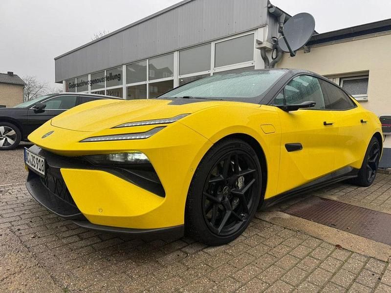 Gelb Gebraucht 2024 Lotus Emeya Kleinwagen | 129.980 € (Superpreis) - Bild 1/4