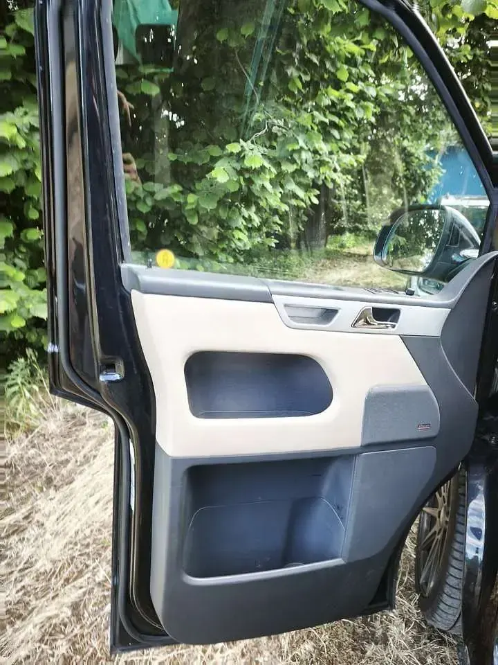 Gebraucht VW Multivan Highline 180 PS (132 kW) 2015 Schwarz Van / Kleinbus