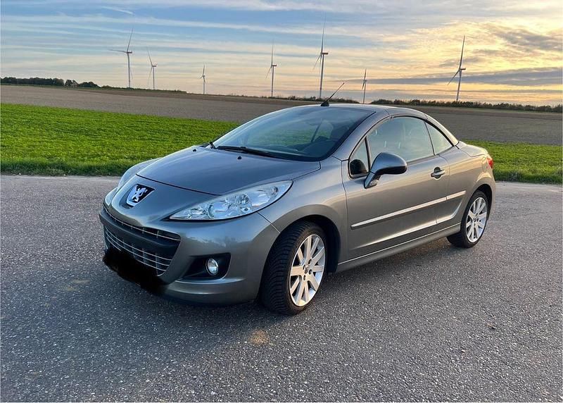 Grau Gebraucht 2010 Peugeot 207 CC Platinum Cabrio | 7.600 € - Bild 1/4